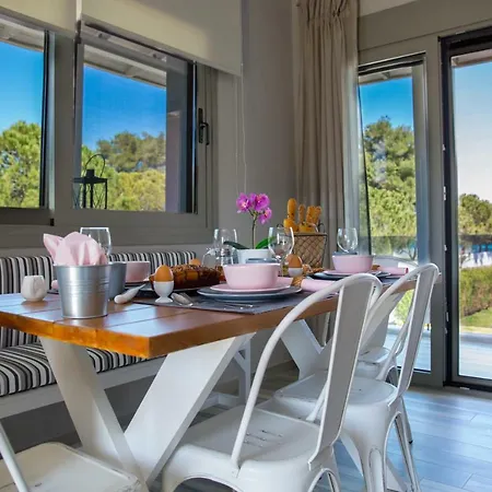 Ananda Homes Пефкохори